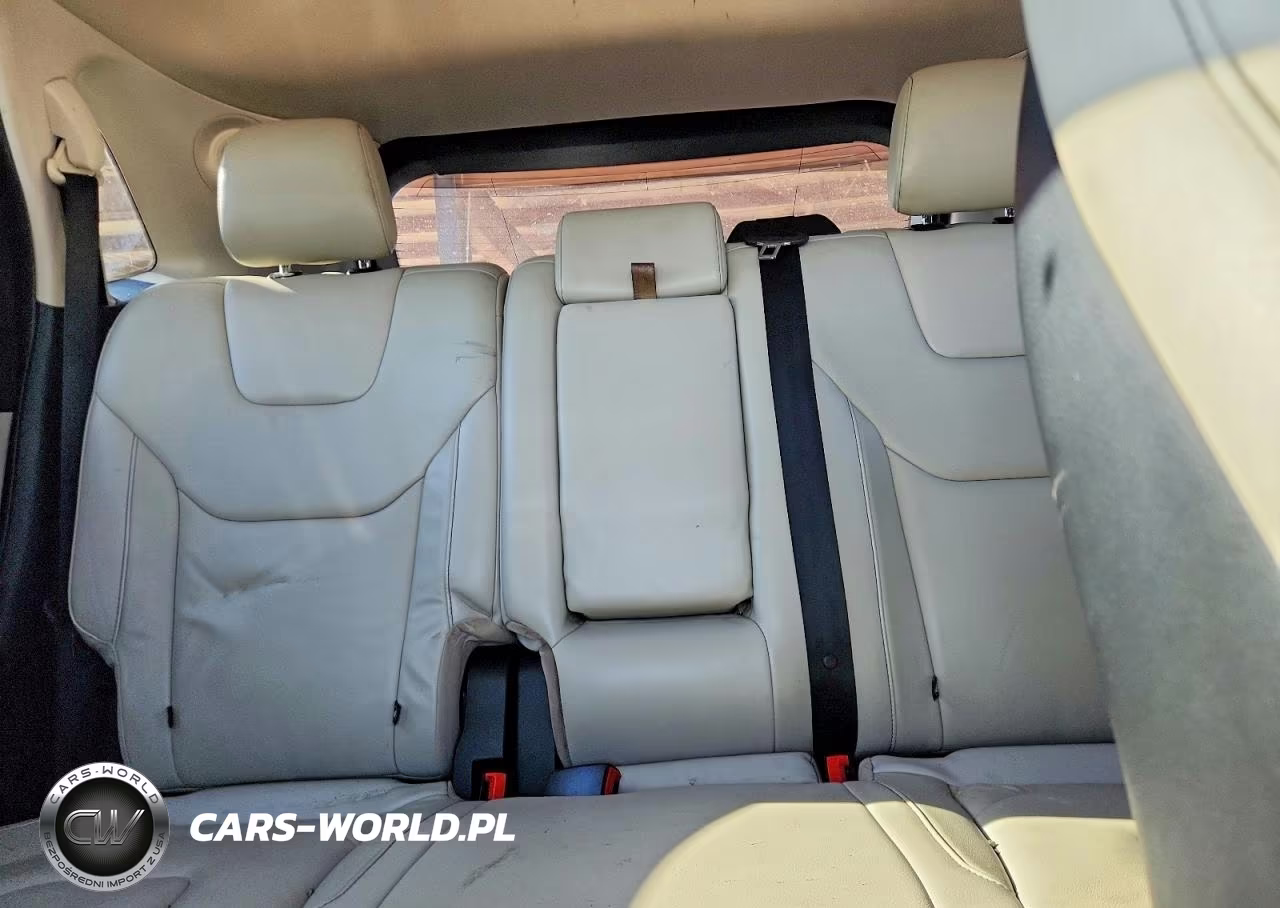 2019 Ford Edge Titanium VIN:2FMPK3K9XKBC43964 - 10
