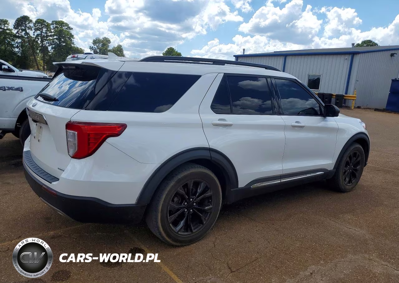 2020 Ford Explorer Xlt VIN:1FMSK7DH2LGB35161 - 3
