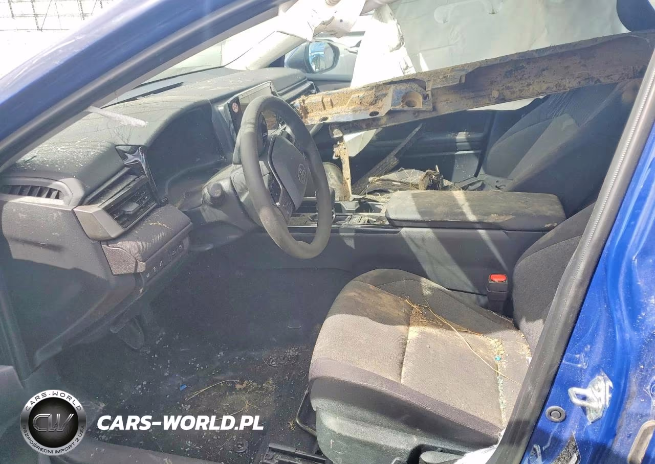 2026 Toyota Camry Le VIN:4T1DAACK6TU266827 - 7