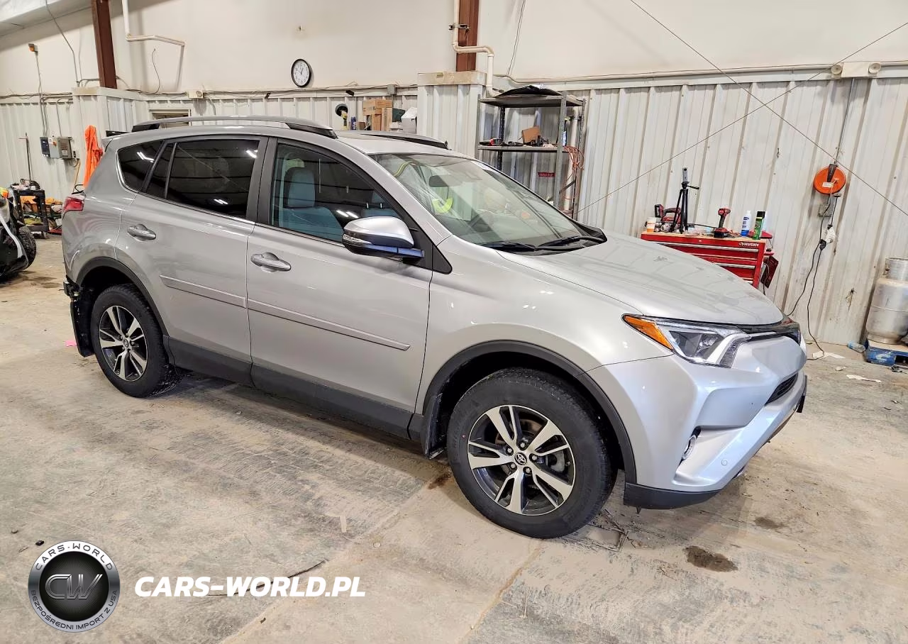2017 Toyota Rav4 Xle VIN:2T3RFREVXHW559528 - 4