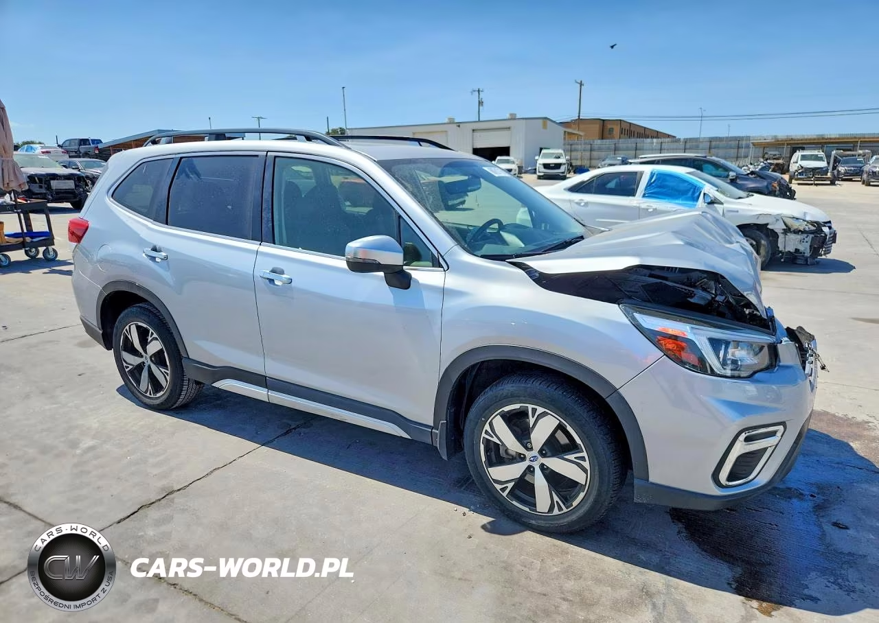 2019 Subaru Forester Touring VIN:JF2SKAWC0KH445578 - 4