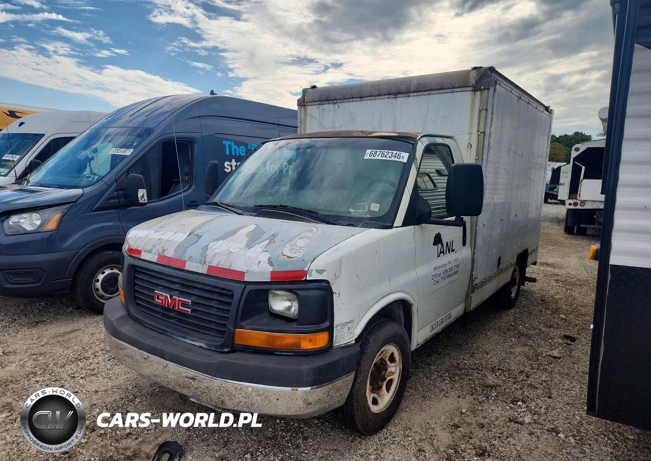 2003 GMC Savana Cutaway G3500