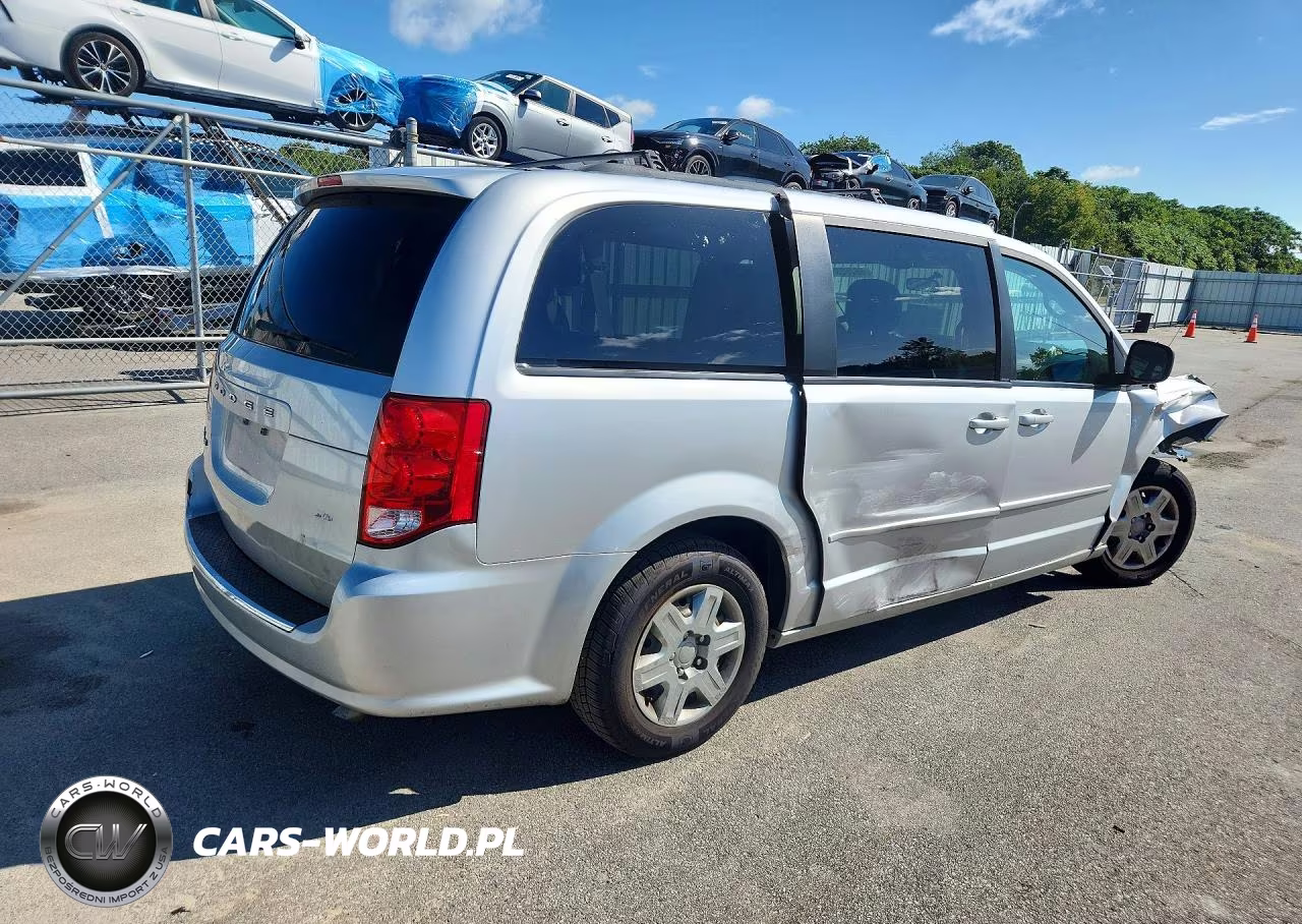 2011 Dodge Grand Caravan Express VIN:2D4RN4DG8BR674447 - 3