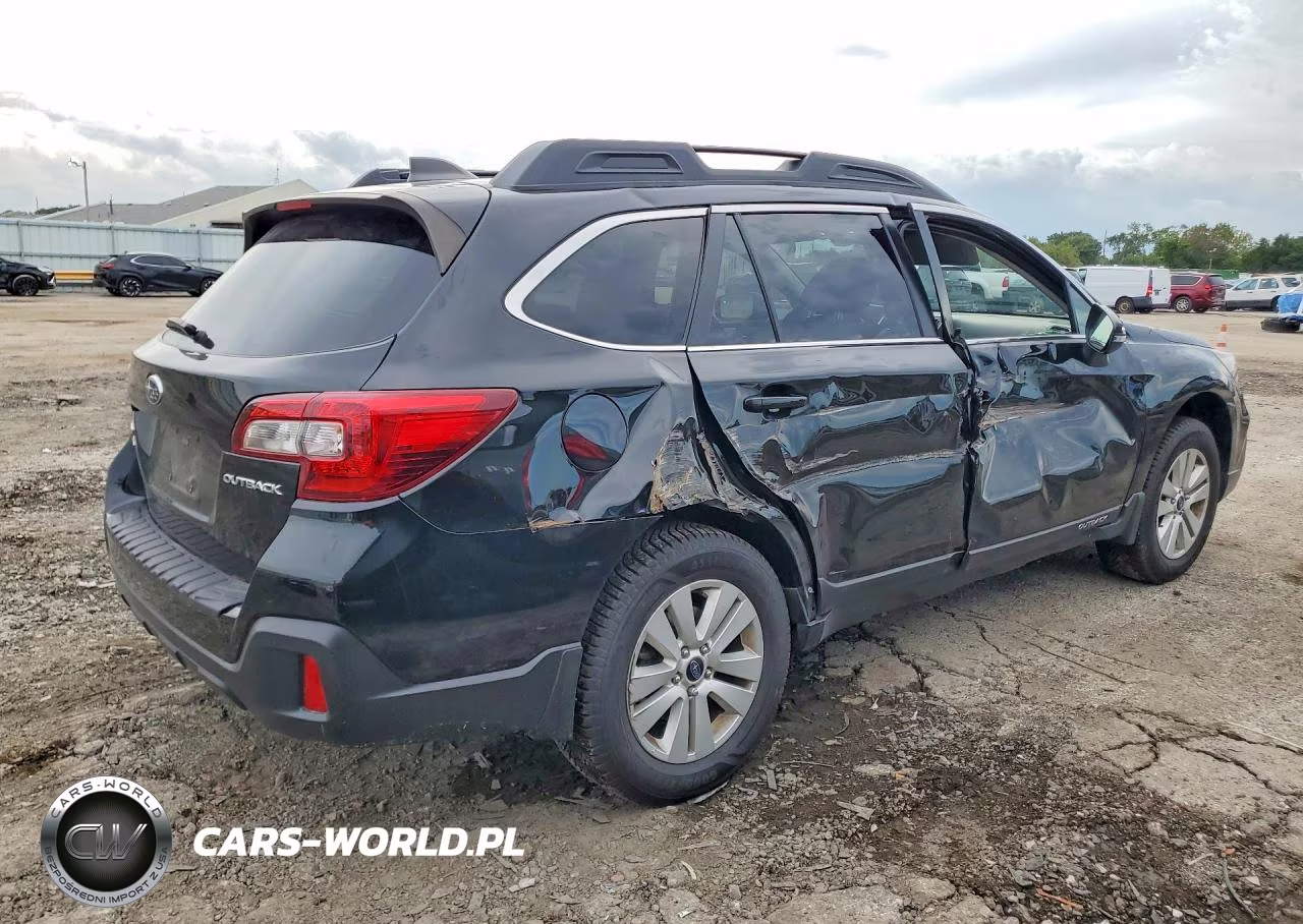 2018 Subaru Outback 2.5I Premium VIN:4S4BSAFC9J3223367 - 3