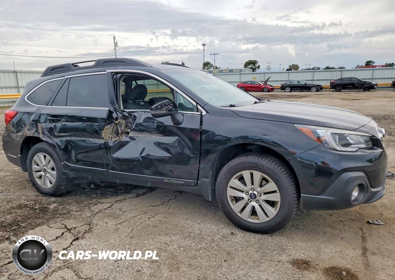 2018 Subaru Outback 2.5I Premium VIN:4S4BSAFC9J3223367 - 4