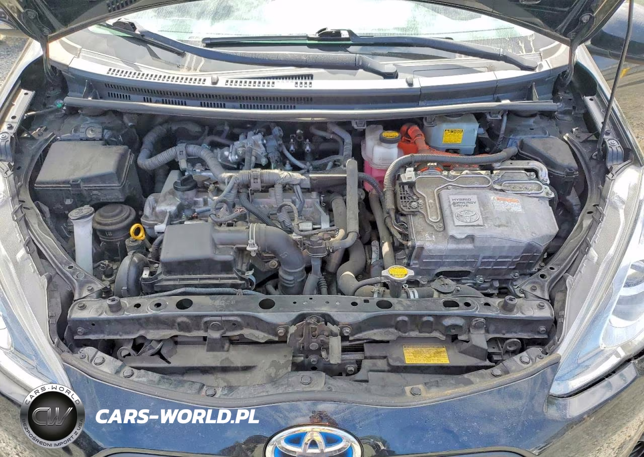2015 Toyota Prius C One VIN:JTDKDTB33F1583737 - 12