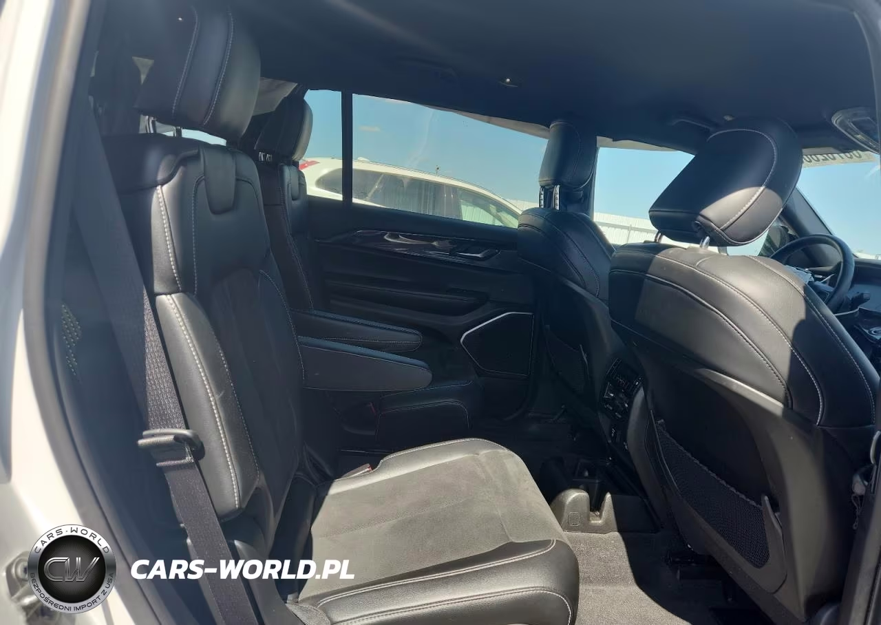 2021 Jeep Grand Cherokee L Laredo VIN:1C4RJKAG6M8209648 - 11