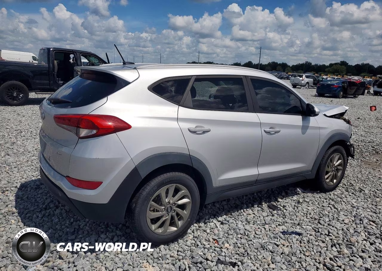 2016 Hyundai Tucson Se VIN:KM8J3CA48GU152234 - 3