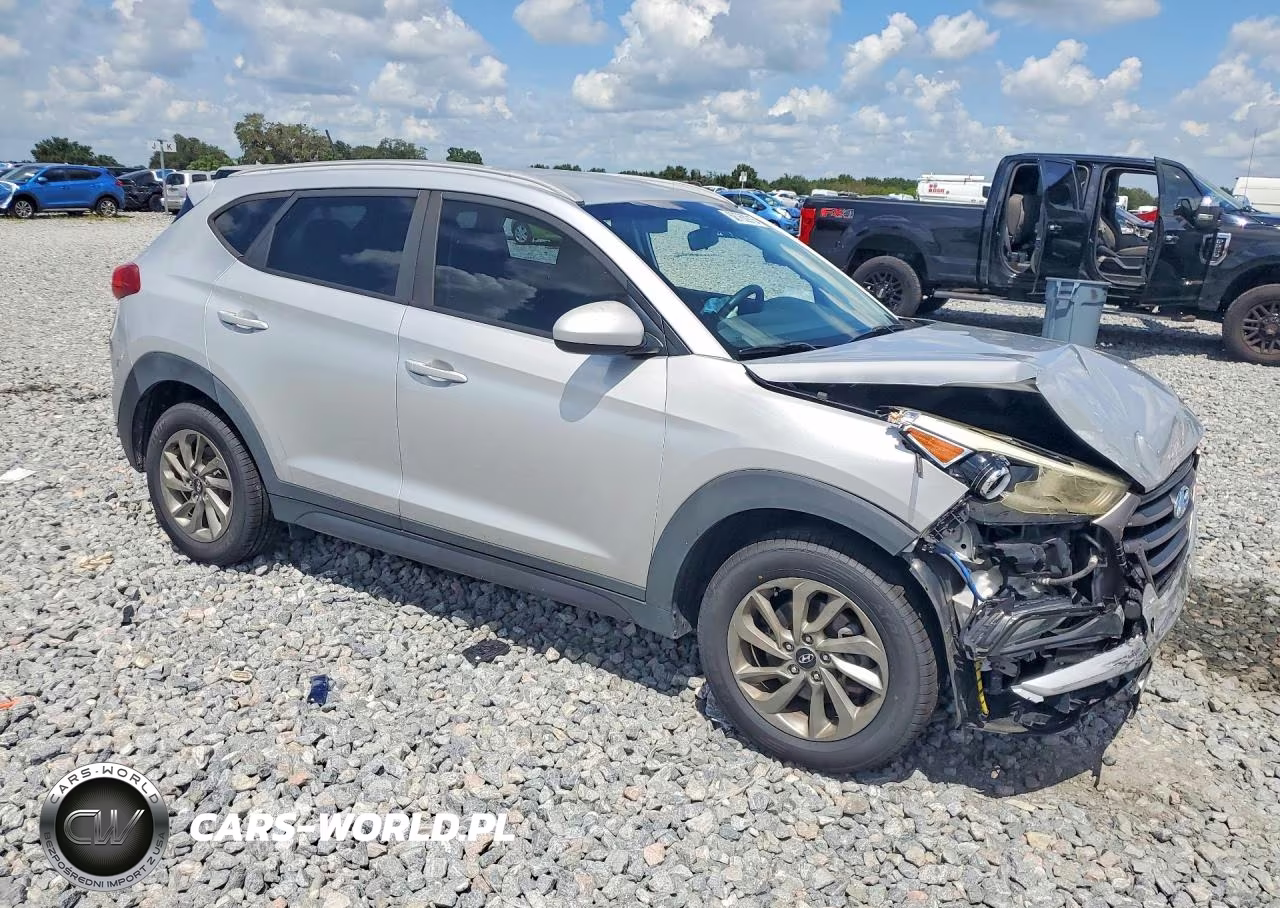 2016 Hyundai Tucson Se VIN:KM8J3CA48GU152234 - 4