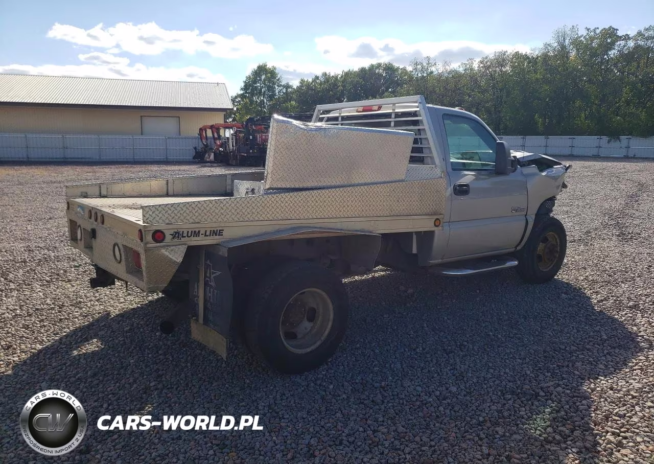 2007 Chevrolet Silverado K3500 VIN:1GCJK34D17E150144 - 3