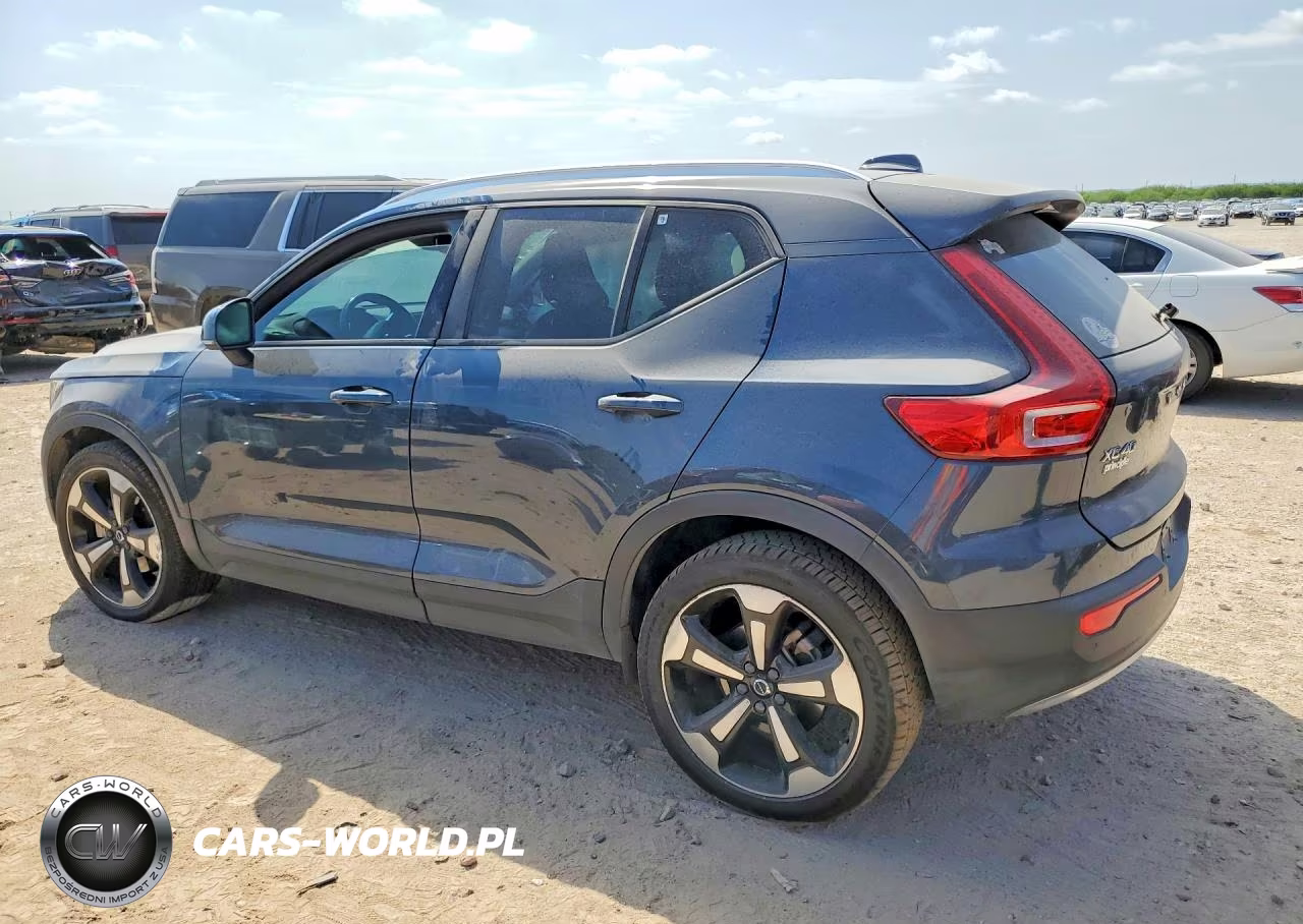 2021 Volvo Xc40 T4 Momentum VIN:YV4AC2HKXM2421034 - 2