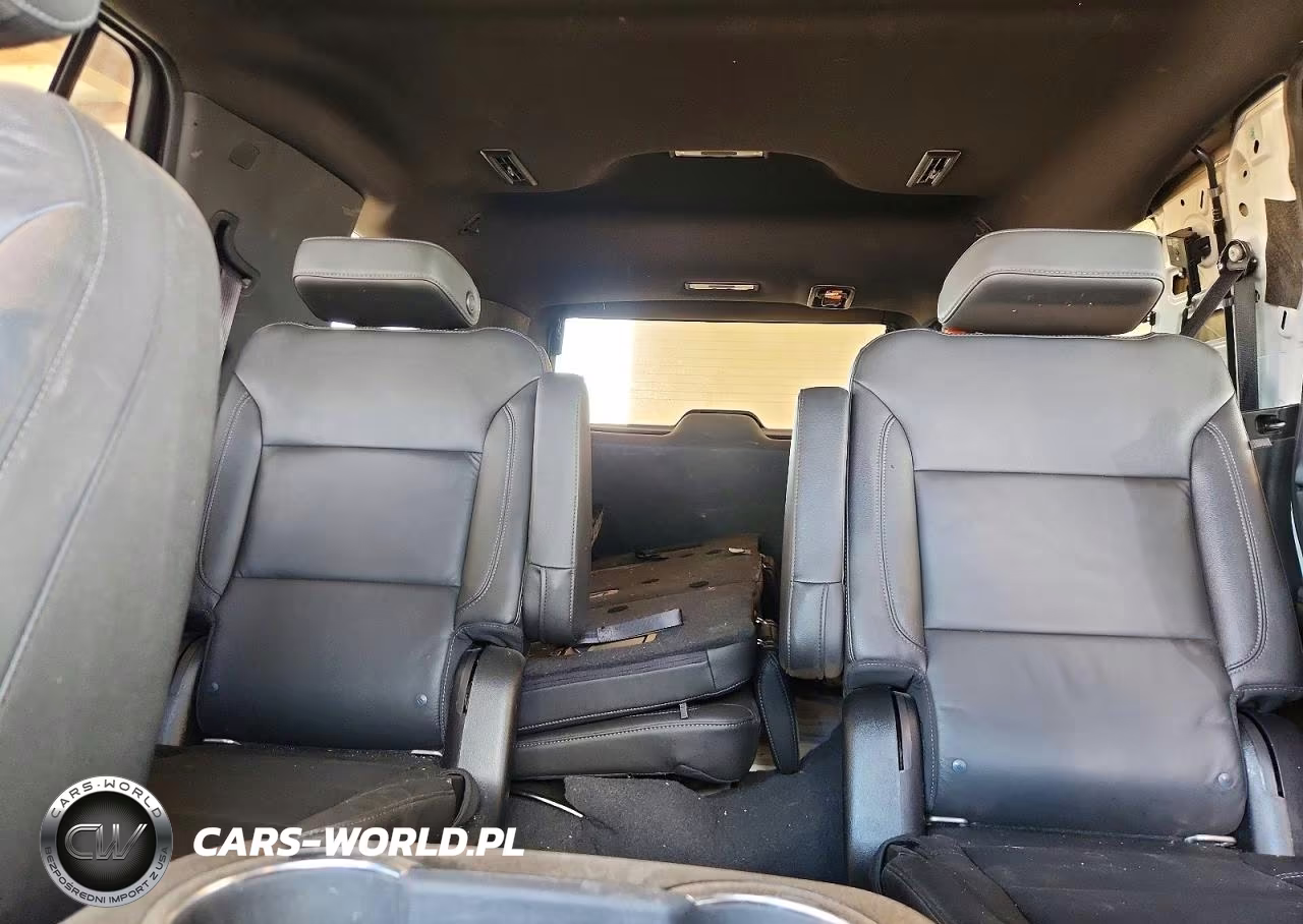 2021 Chevrolet Tahoe K1500 Z71 VIN:1GNSKPKD7MR451673 - 10