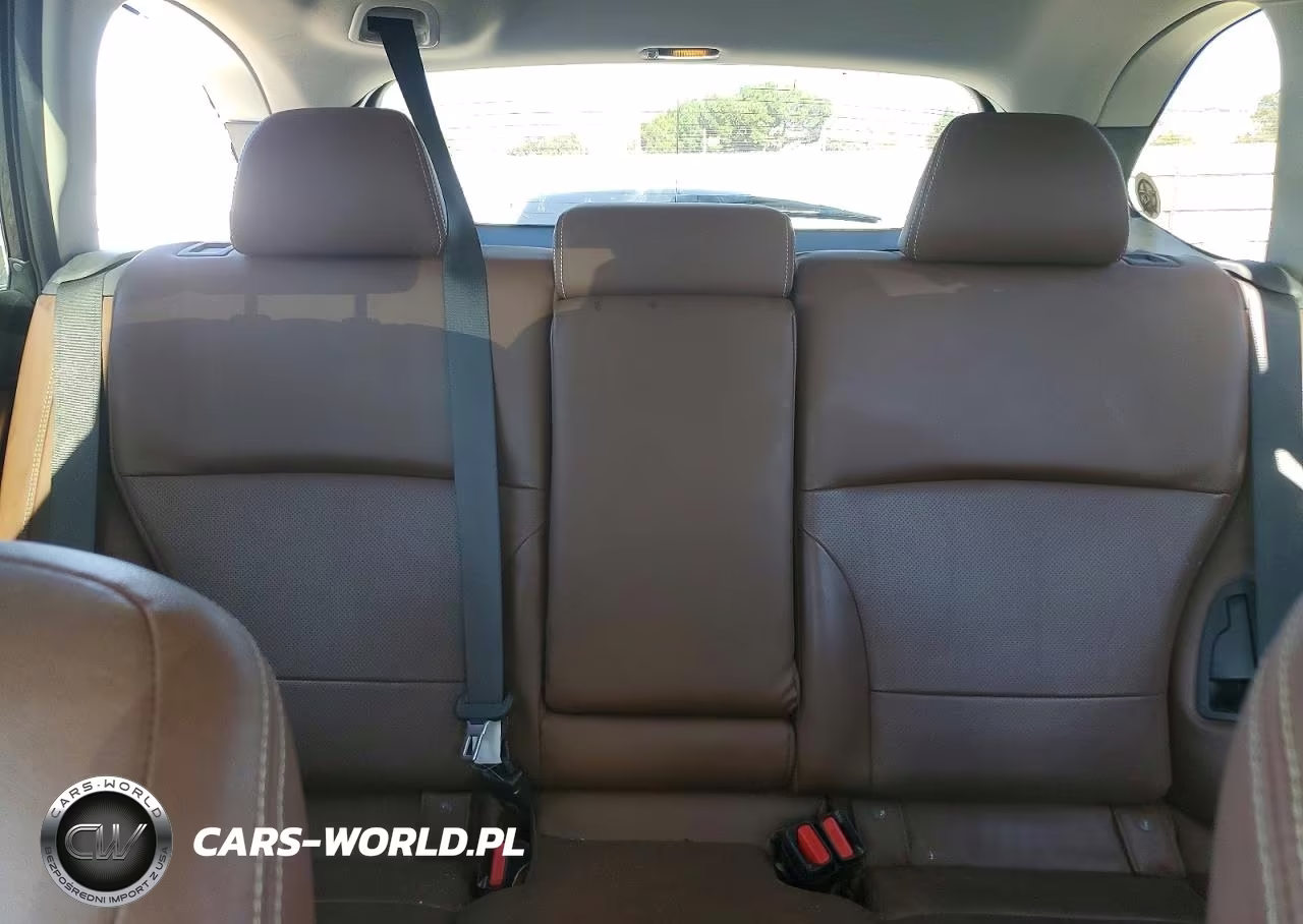 2018 Subaru Outback Touring VIN:4S4BSATC7J3221556 - 10