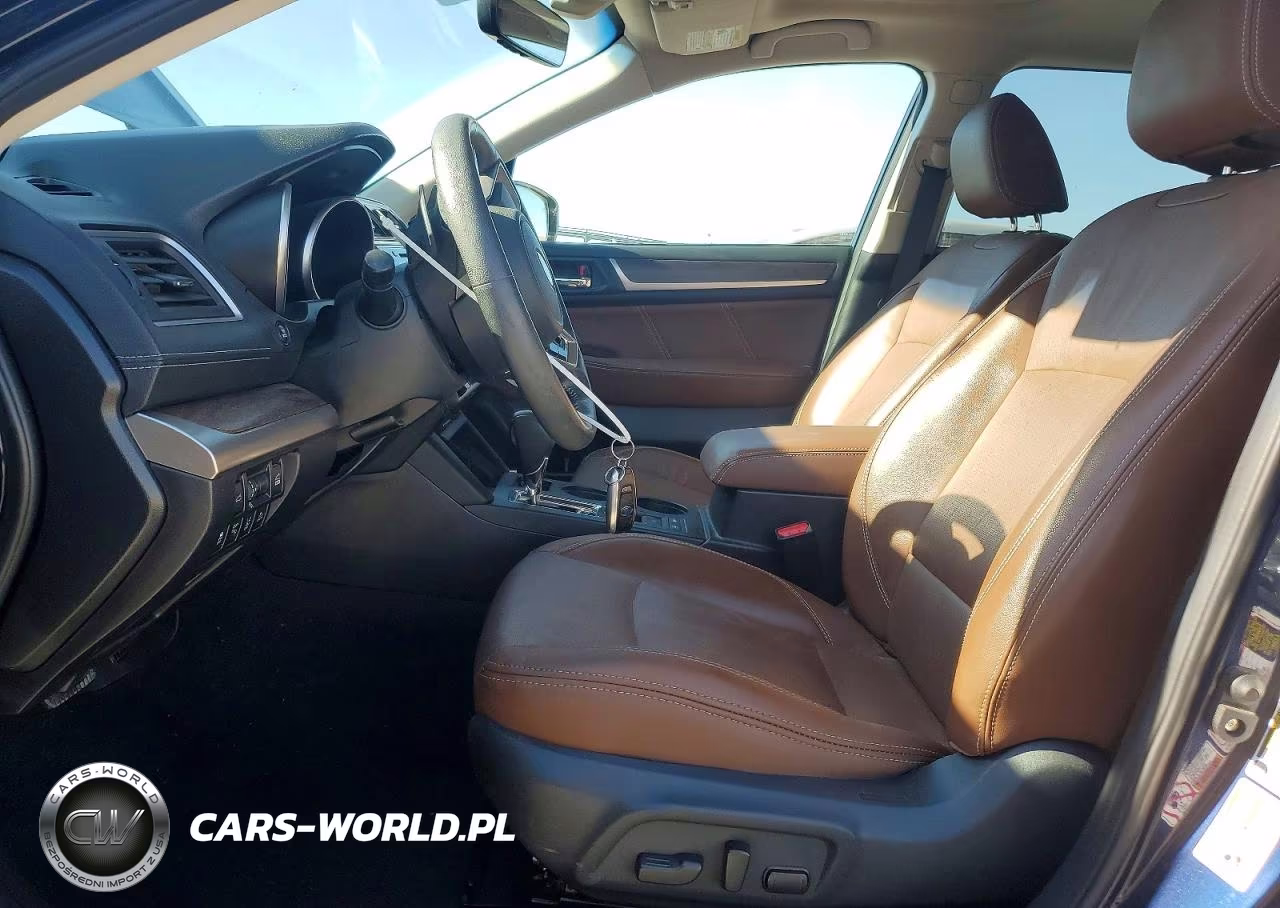 2018 Subaru Outback Touring VIN:4S4BSATC7J3221556 - 7