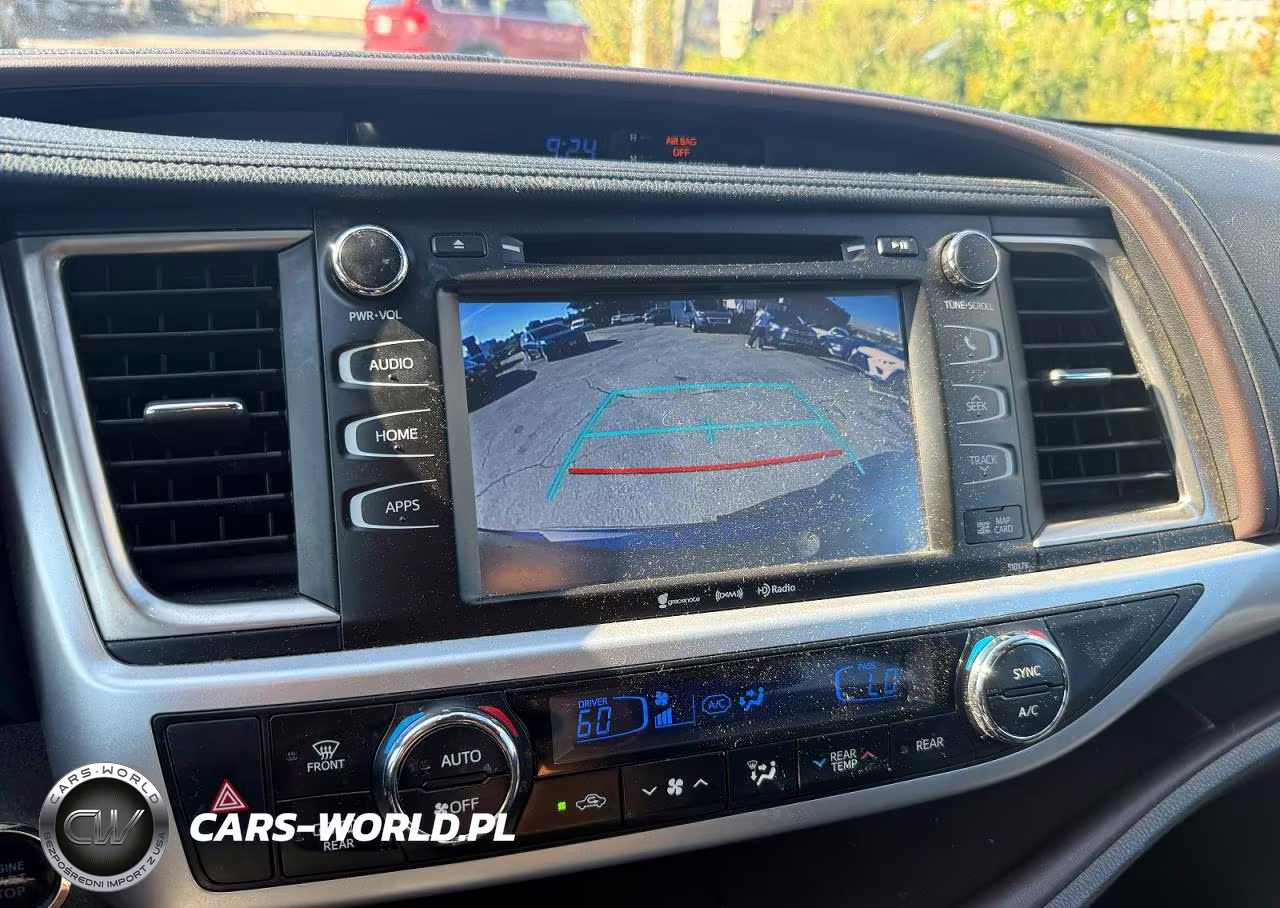 2018 Toyota Highlander Xle VIN:5TDJZRFH4JS523113 - 10