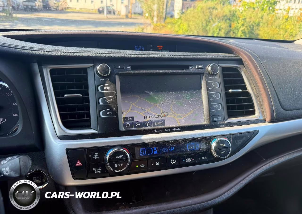 2018 Toyota Highlander Xle VIN:5TDJZRFH4JS523113 - 8