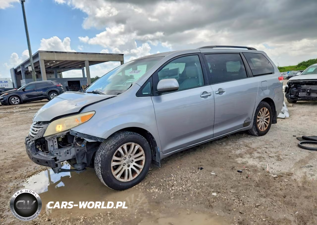 2012 Toyota Sienna Xle 8-Passenger – zdjęcie 1 z 14