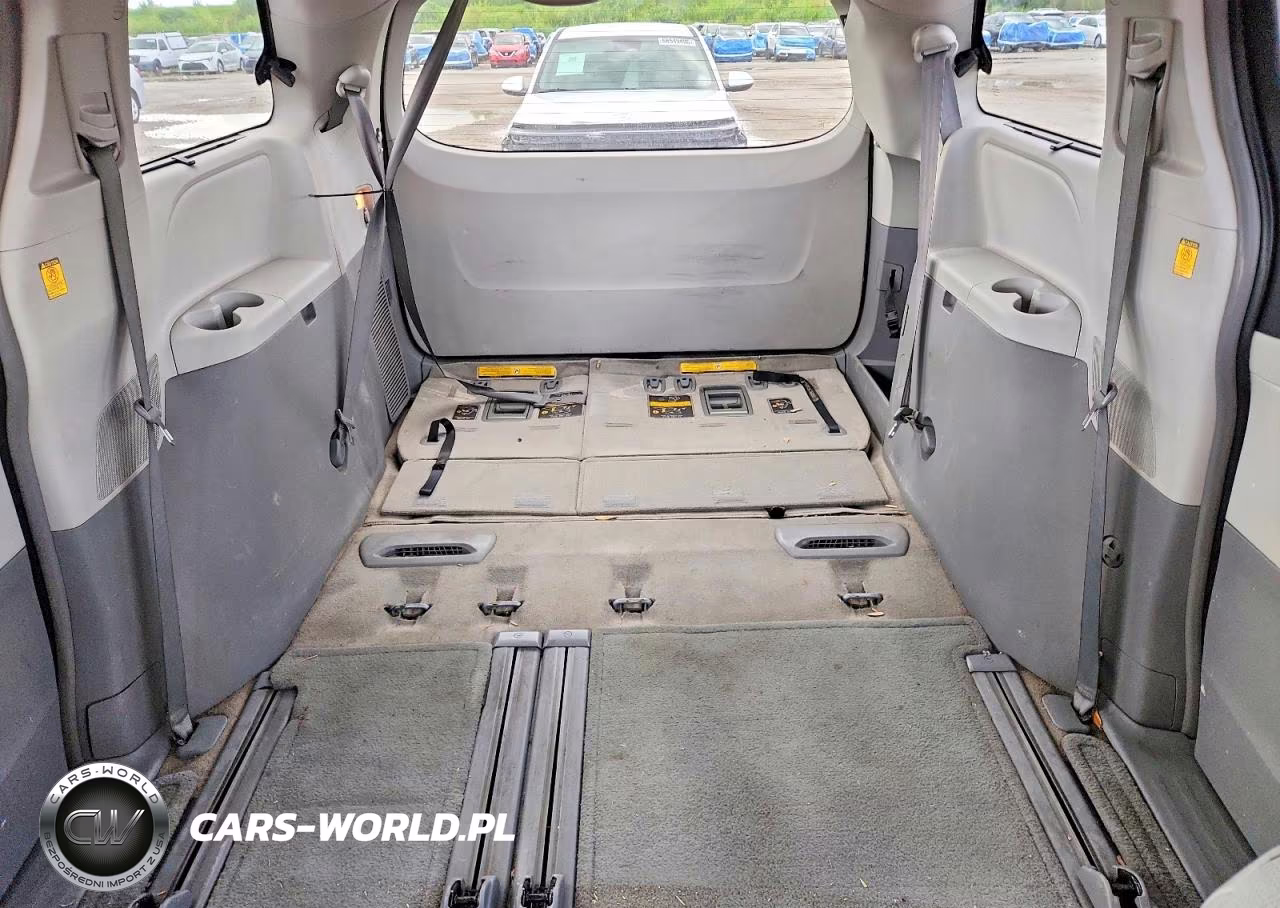2012 Toyota Sienna Xle 8-Passenger VIN:5TDYK3DC3CS270490 - 10