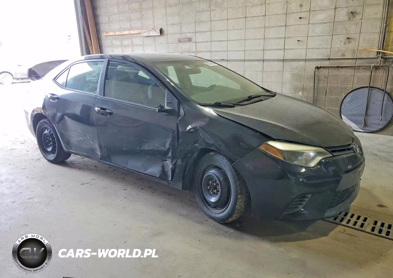 2015 Toyota Corolla Le VIN:5YFBURHE2FP252817 - 4