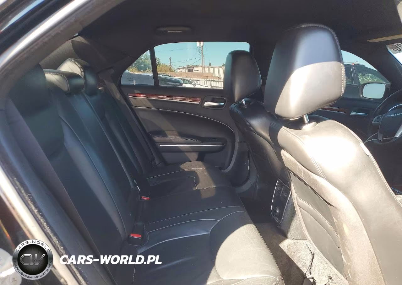 2014 Chrysler 300 VIN:2C3CCARG4EH381336 - 10