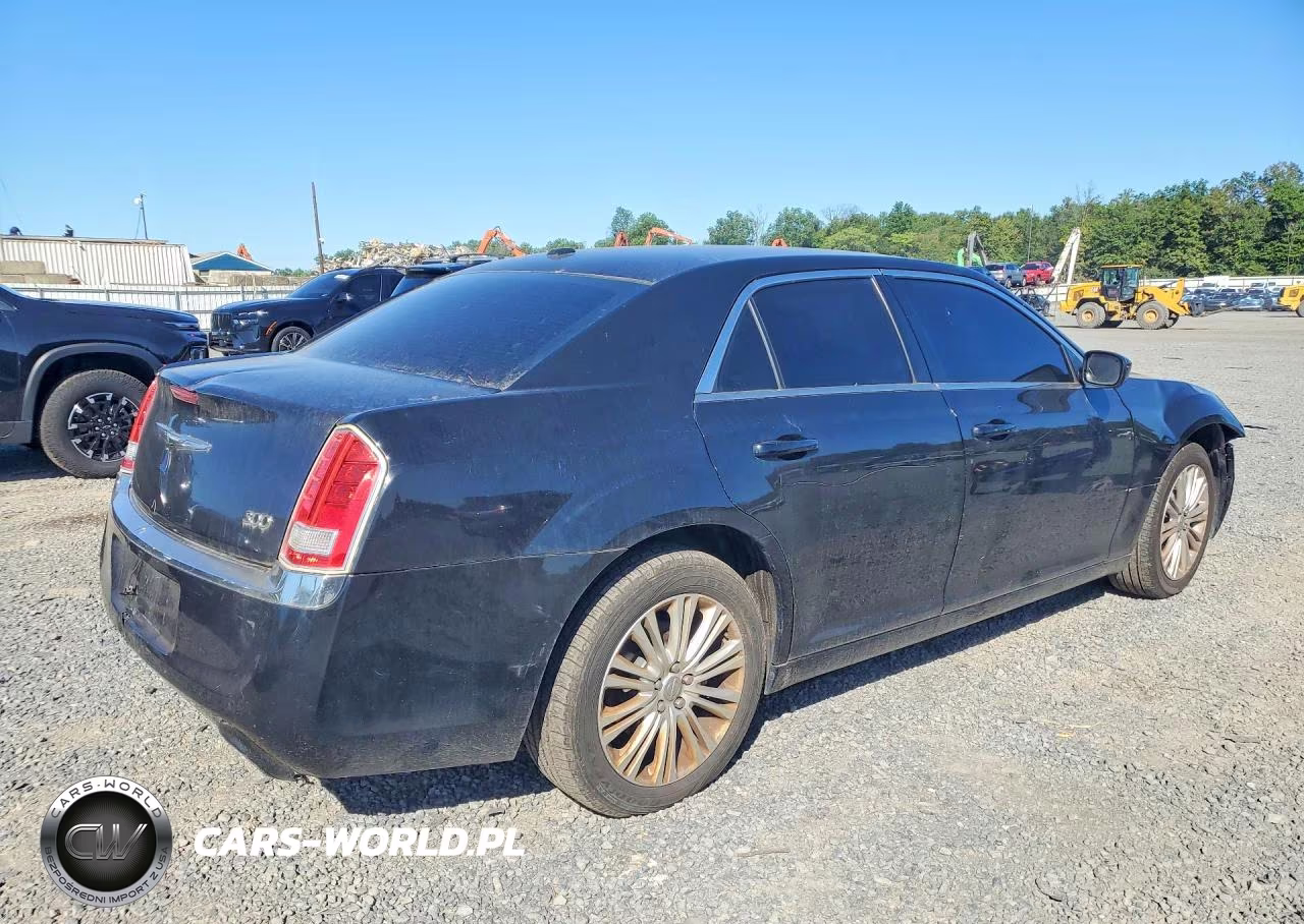 2014 Chrysler 300 VIN:2C3CCARG4EH381336 - 3