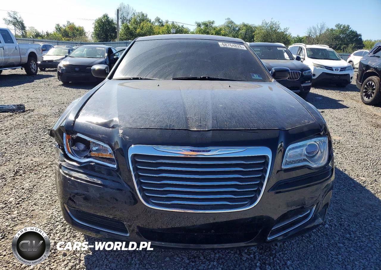 2014 Chrysler 300 VIN:2C3CCARG4EH381336 - 5