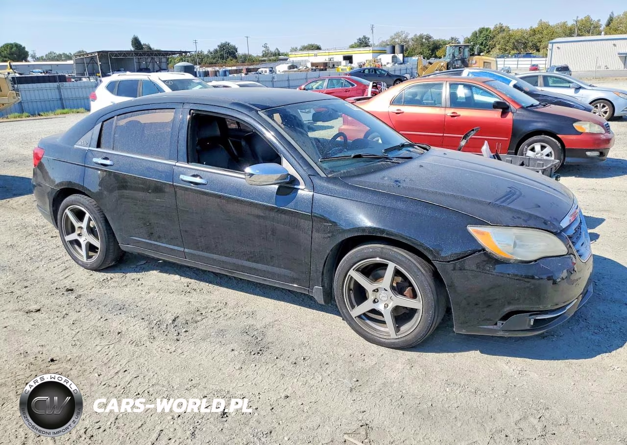 2013 Chrysler 200 Limited VIN:1C3CCBCG2DN520271 - 4