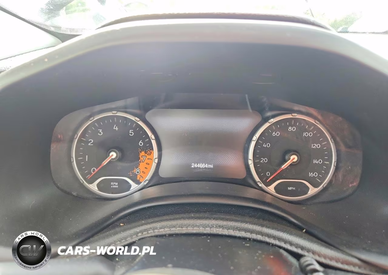 2016 Jeep Renegade Limited VIN:ZACCJBDT8GPD35165 - 9