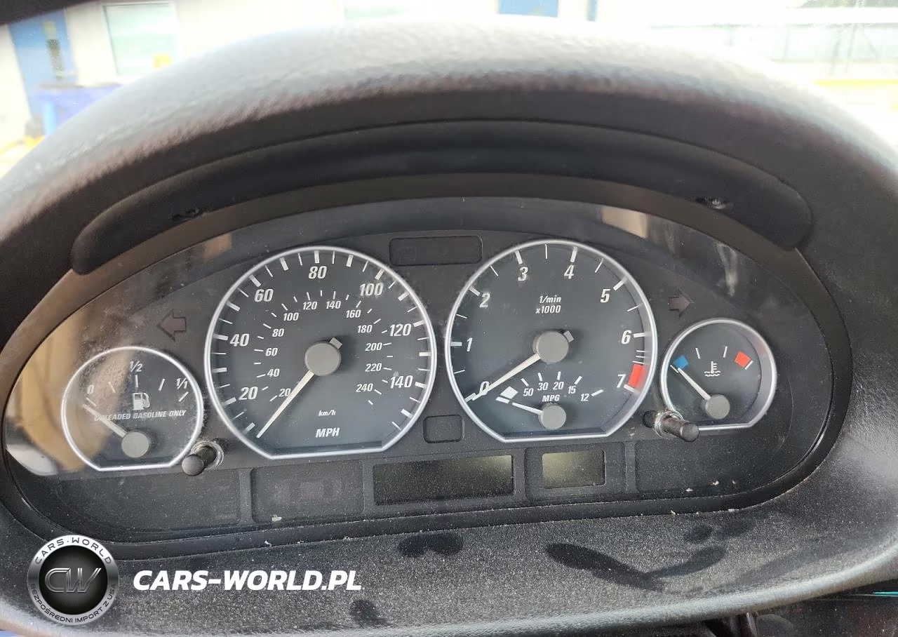 2006 BMW 330 Ci VIN:WBABW53436PZ39319 - 9