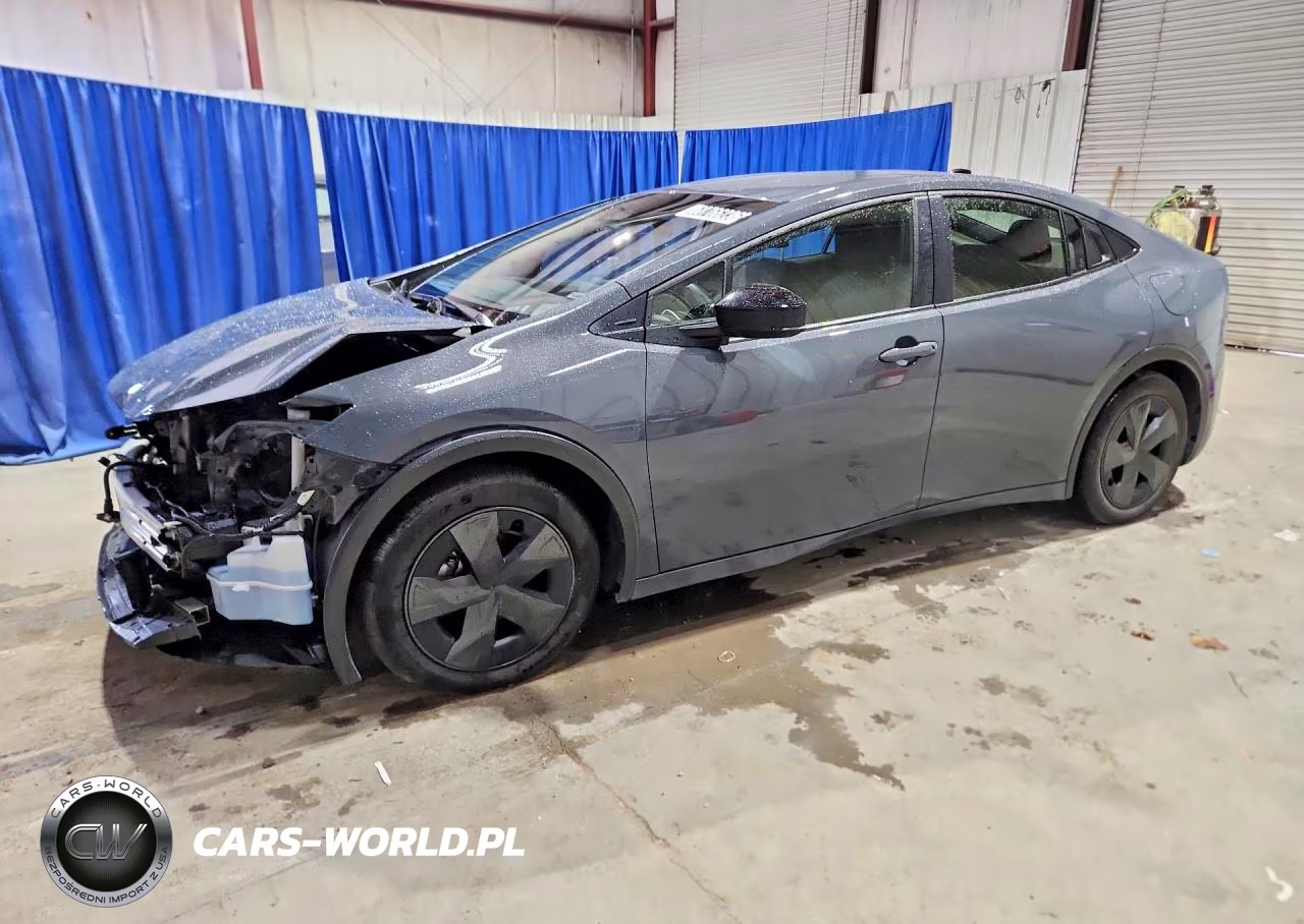2026 Toyota Prius Le VIN:JTDACAAU0T3074847 - 1