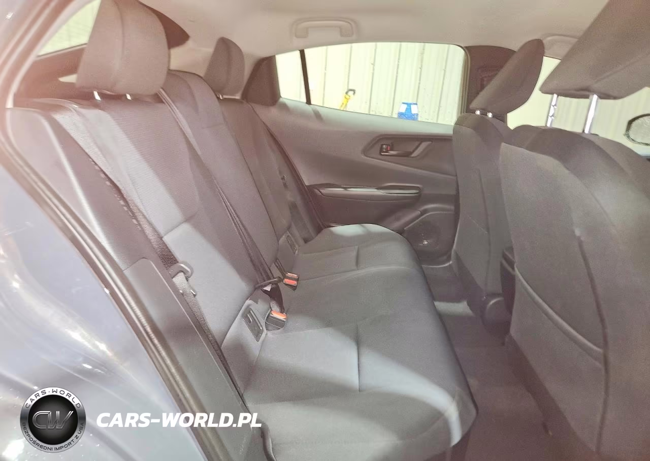 2026 Toyota Prius Le VIN:JTDACAAU0T3074847 - 10