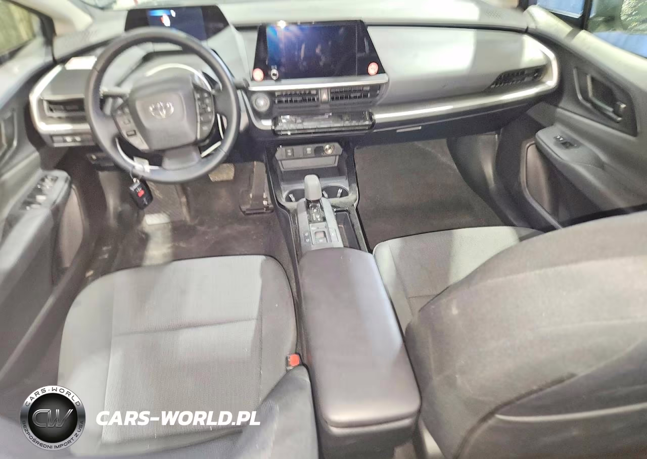 2026 Toyota Prius Le VIN:JTDACAAU0T3074847 - 8