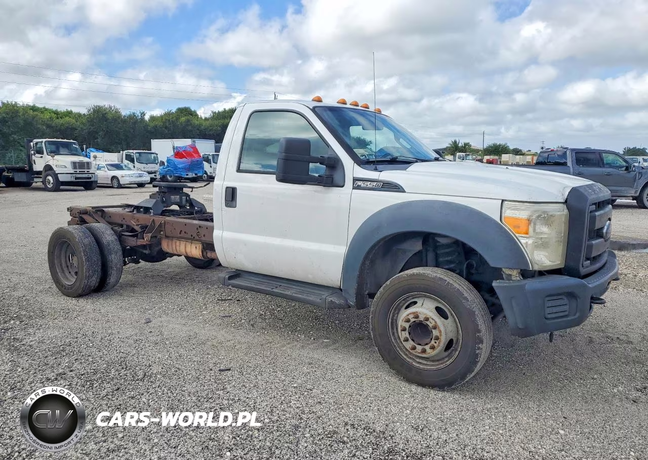 2015 Ford F550 Super Duty VIN:1FDUF5GY3FEA41044 - 4