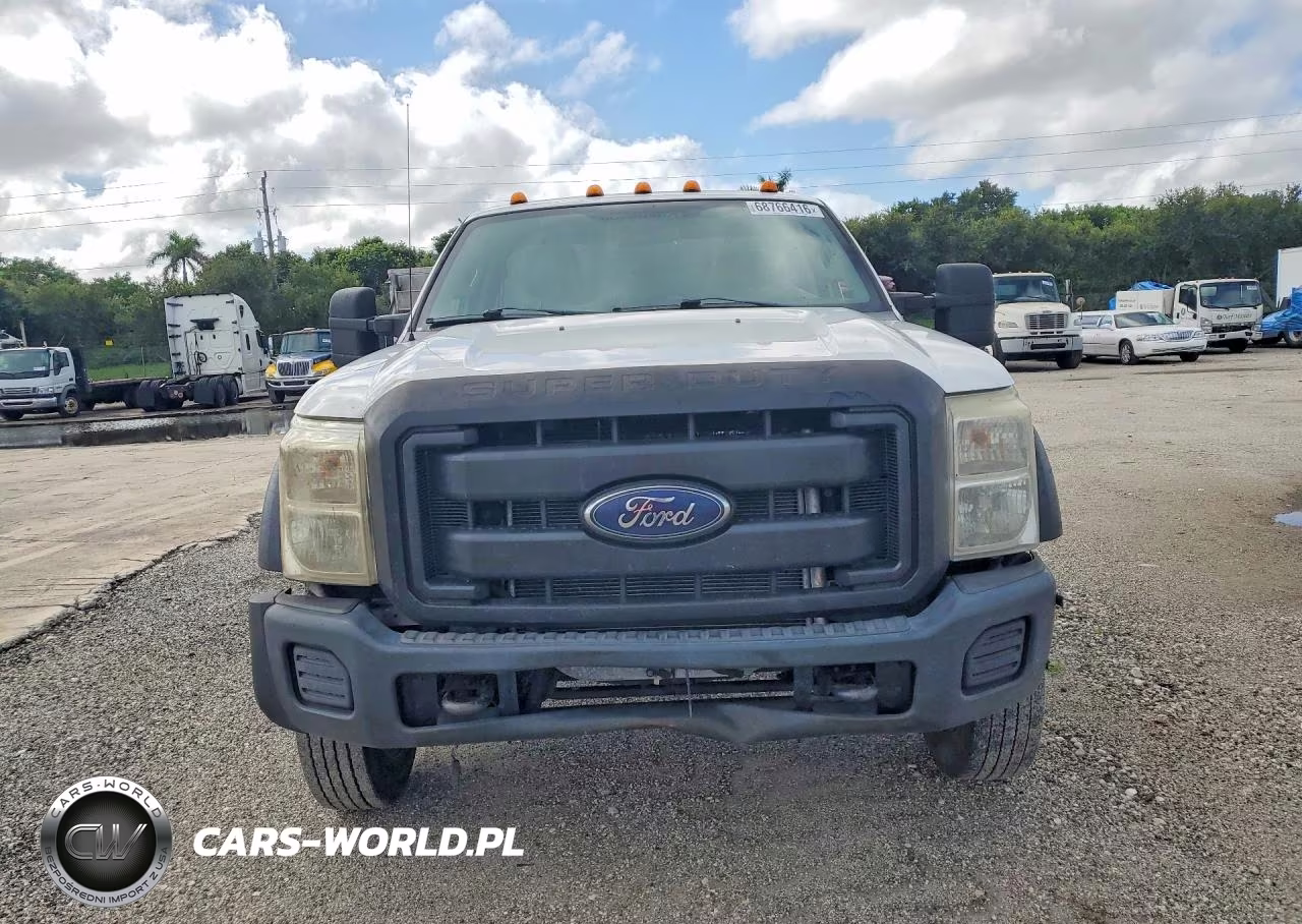2015 Ford F550 Super Duty VIN:1FDUF5GY3FEA41044 - 5