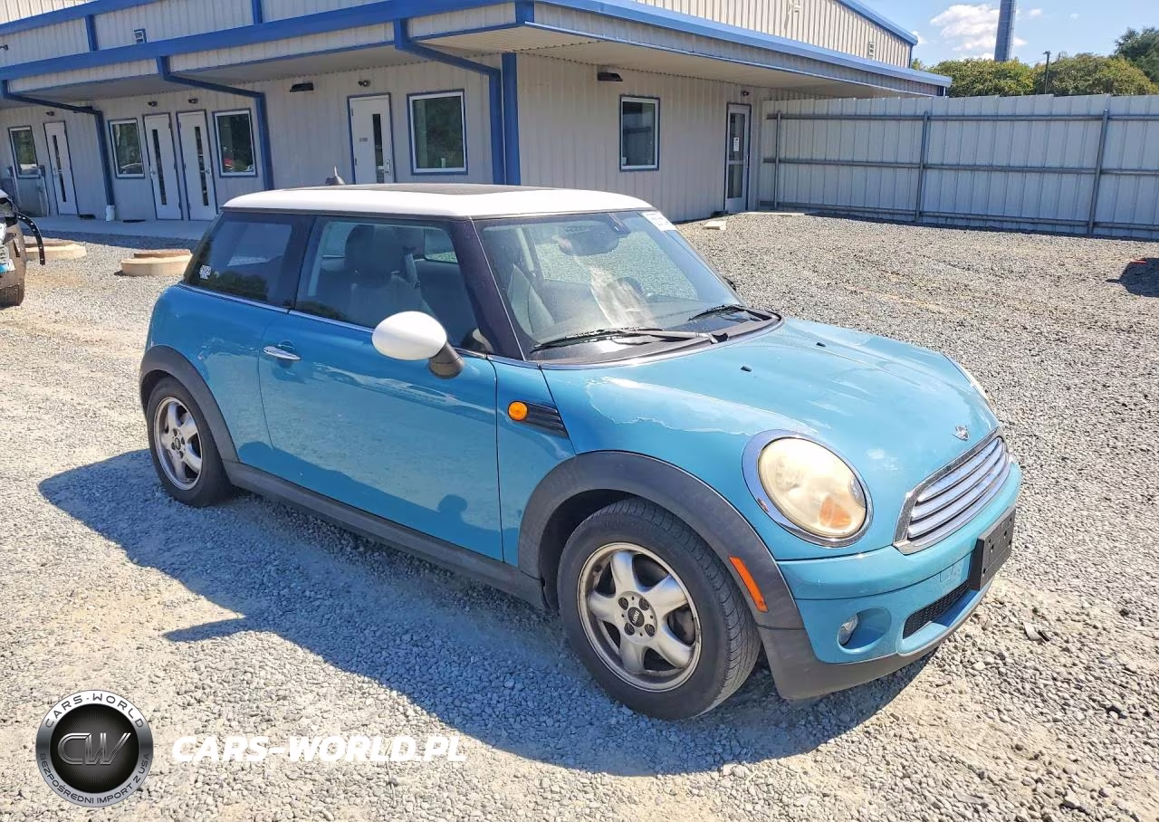 2009 Mini Cooper VIN:WMWMF33559TU74835 - 4
