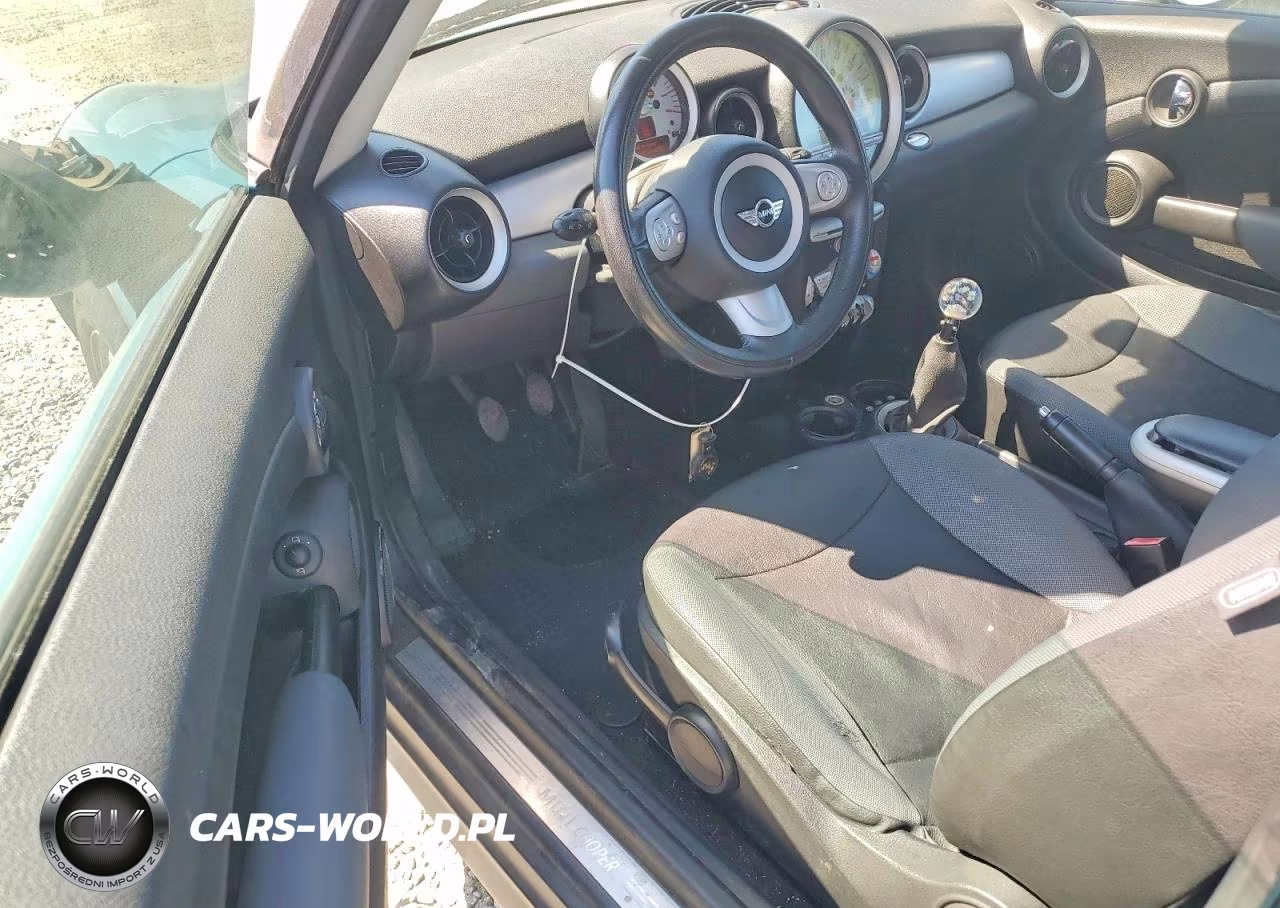 2009 Mini Cooper VIN:WMWMF33559TU74835 - 8