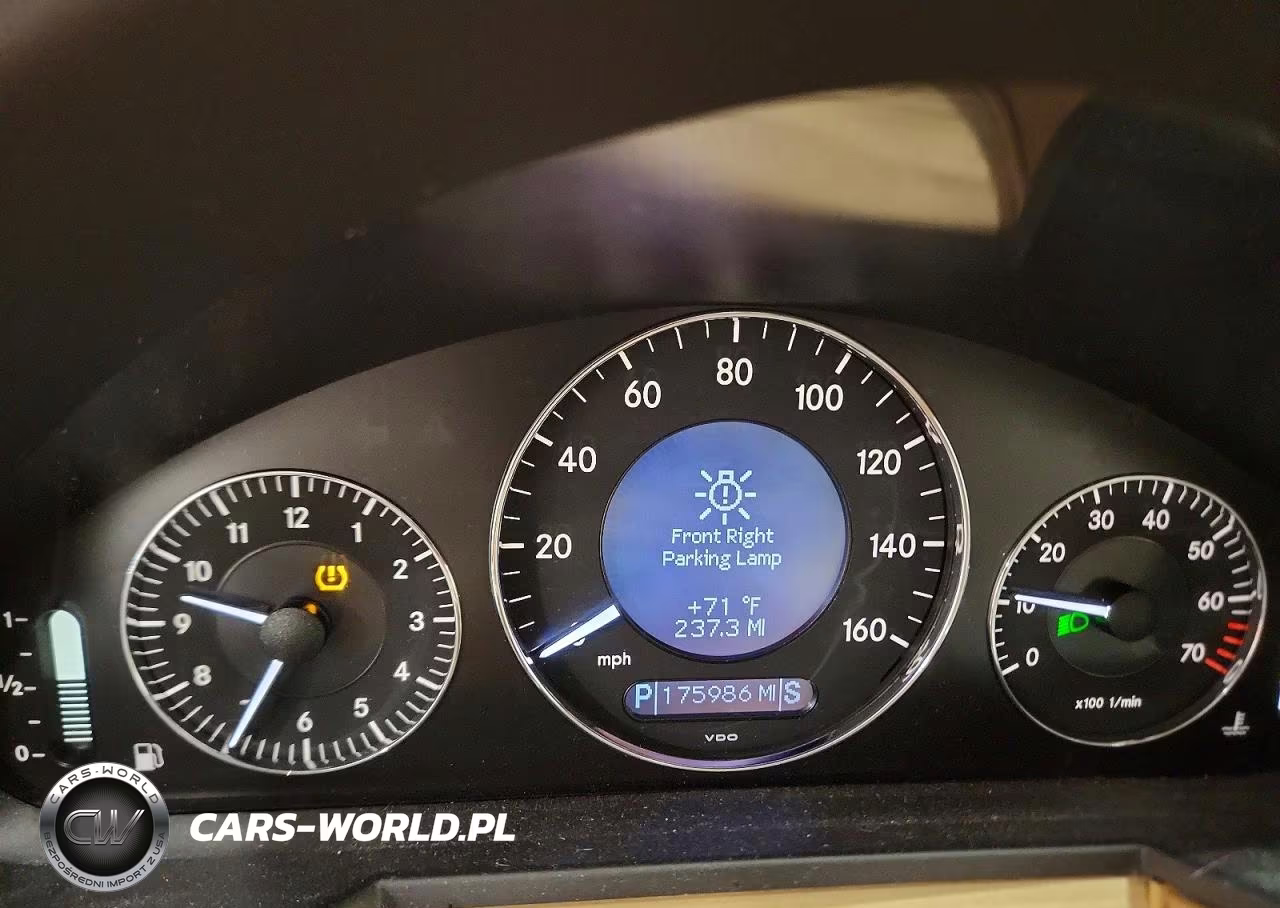 2009 Mercedes-Benz E-Class VIN:WDBUH87X29B393298 - 9