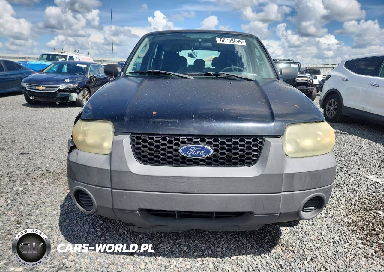 2005 Ford Escape Xls VIN:1FMYU02Z15KB16818 - 5