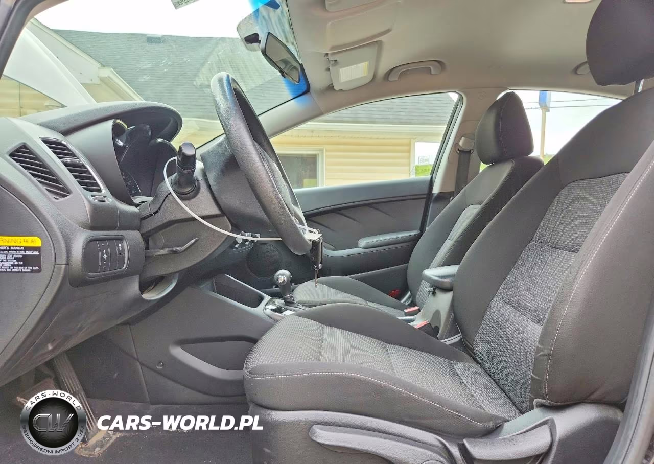2018 Kia Forte Lx VIN:3KPFK4A76JE184196 - 7