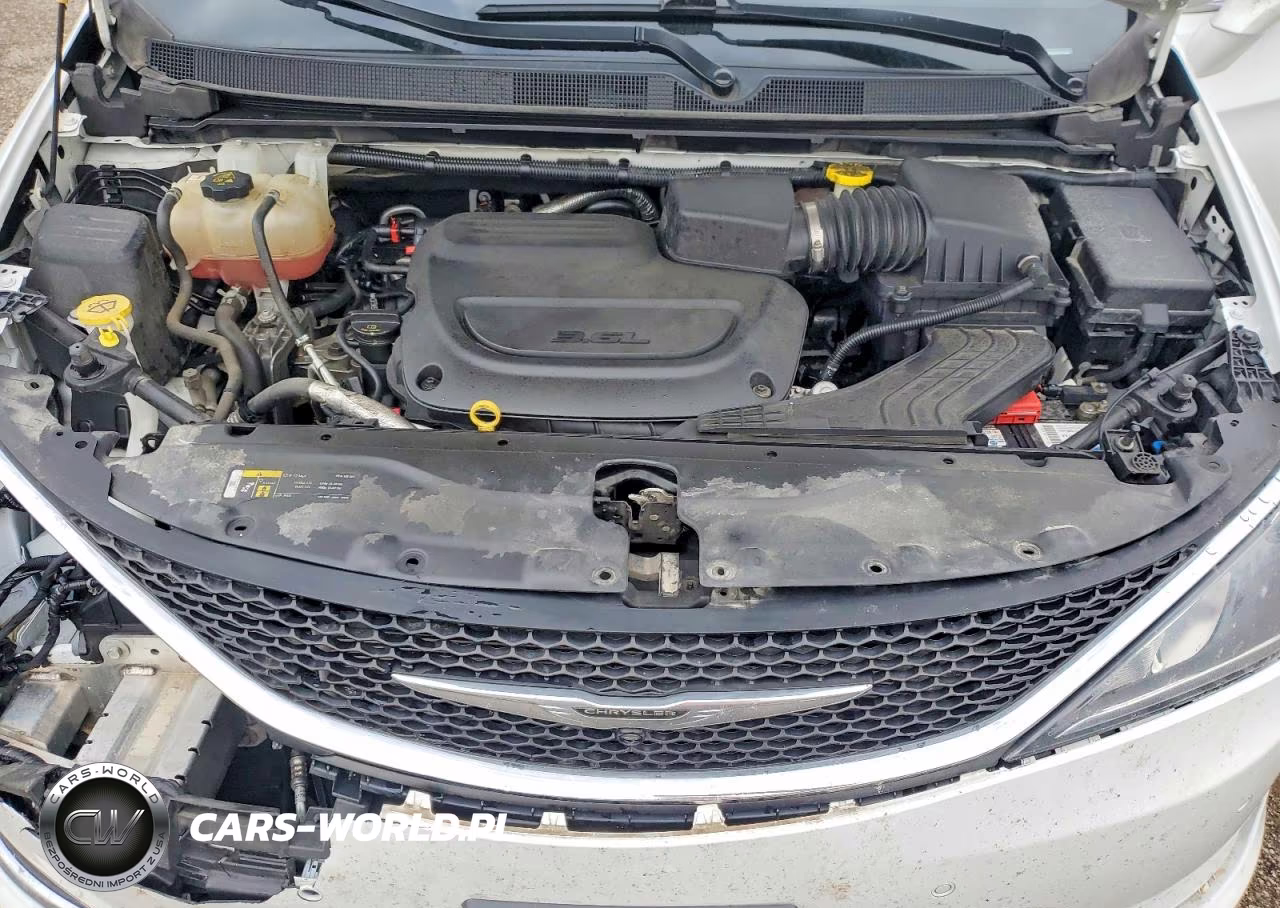 2020 Chrysler Pacifica Touring L VIN:2C4RC1BG1LR101993 - 12