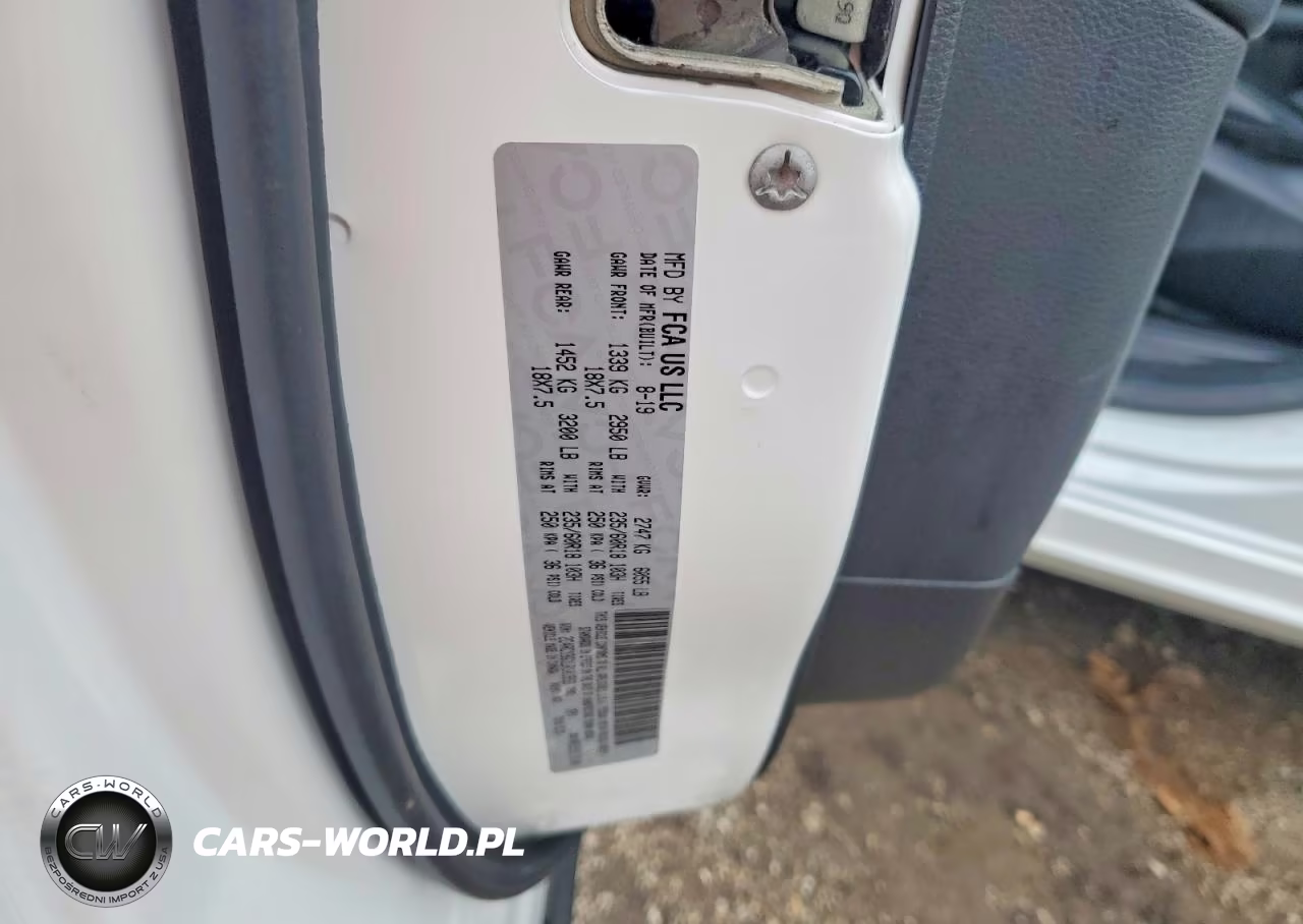 2020 Chrysler Pacifica Touring L VIN:2C4RC1BG1LR101993 - 13