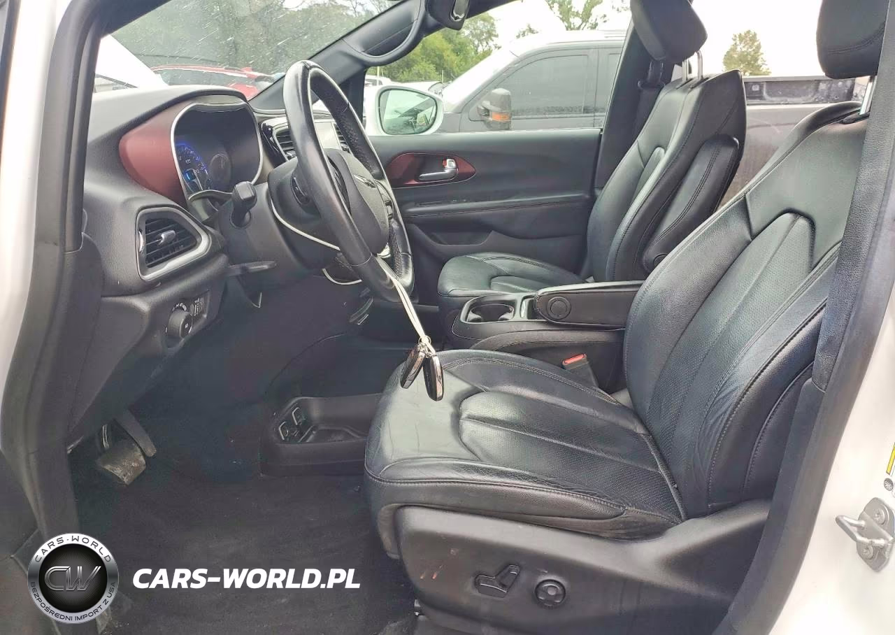 2020 Chrysler Pacifica Touring L VIN:2C4RC1BG1LR101993 - 7