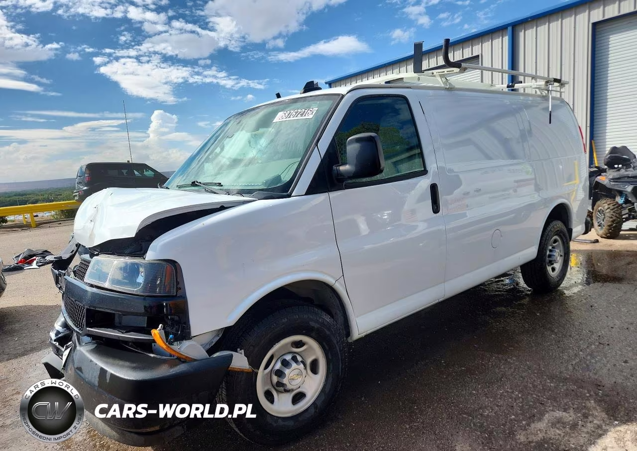 2022 Chevrolet Express G2500 VIN:1GCWGAFP0N1139708 - 1