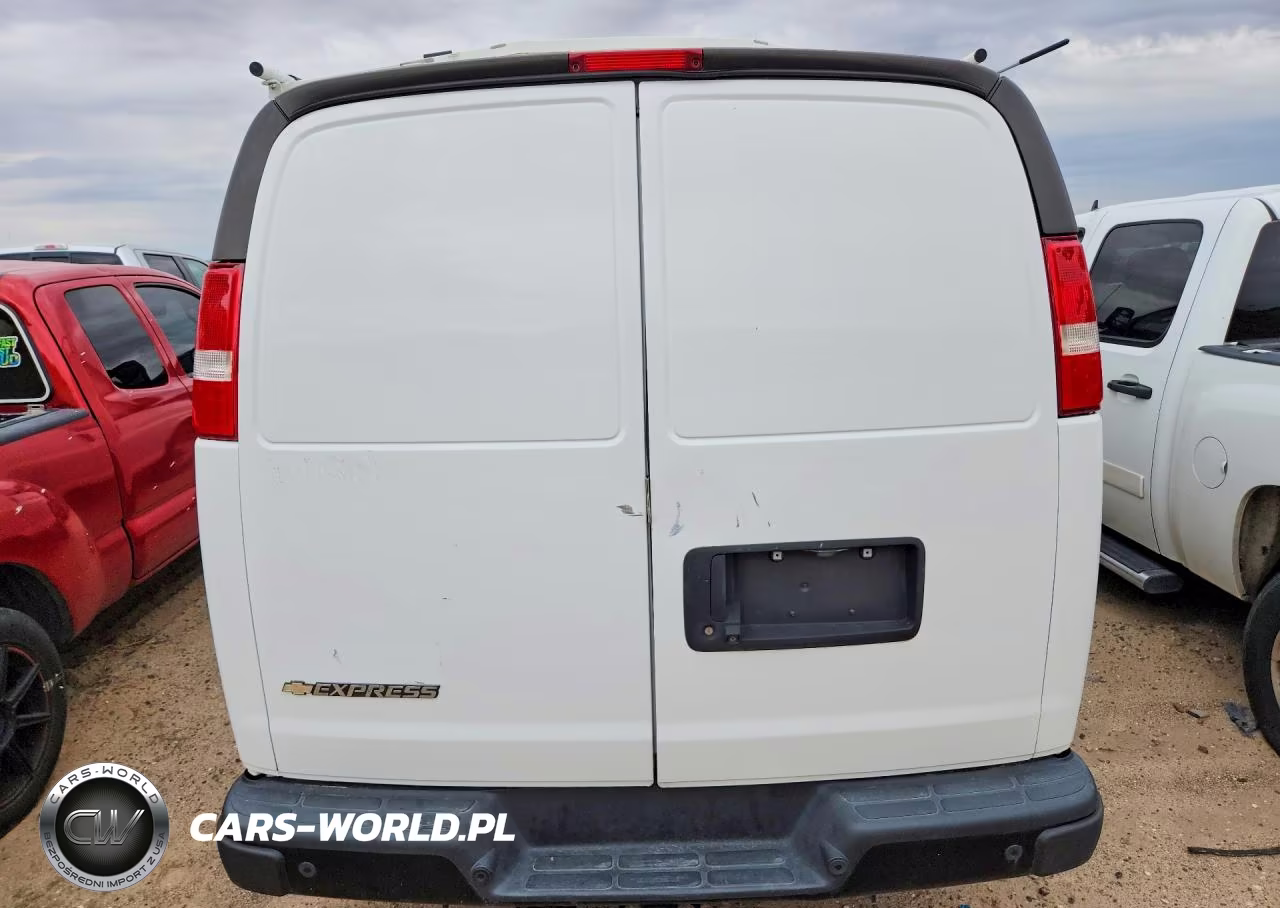2022 Chevrolet Express G2500 VIN:1GCWGAFP0N1139708 - 6