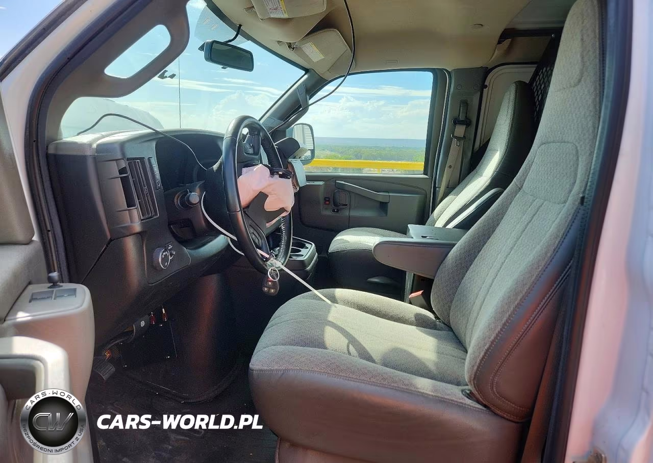 2022 Chevrolet Express G2500 VIN:1GCWGAFP0N1139708 - 7