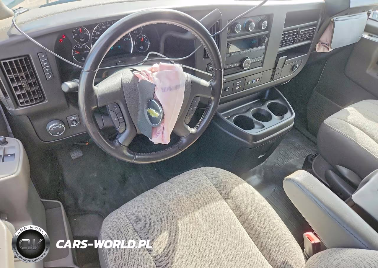2022 Chevrolet Express G2500 VIN:1GCWGAFP0N1139708 - 8