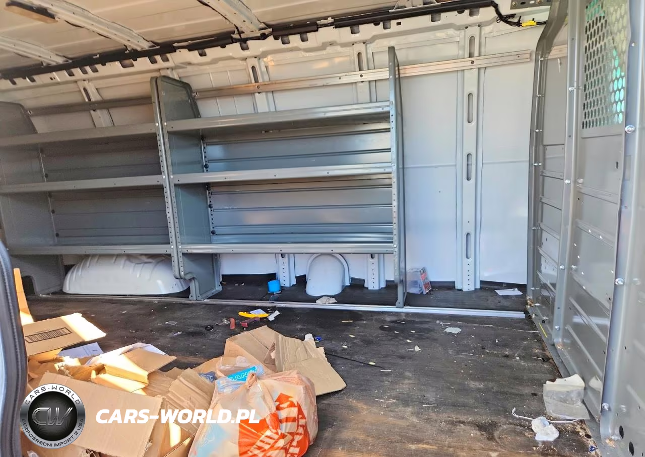2023 GMC Savana G3500 VIN:1GTZ7HFP0P1135294 - 10