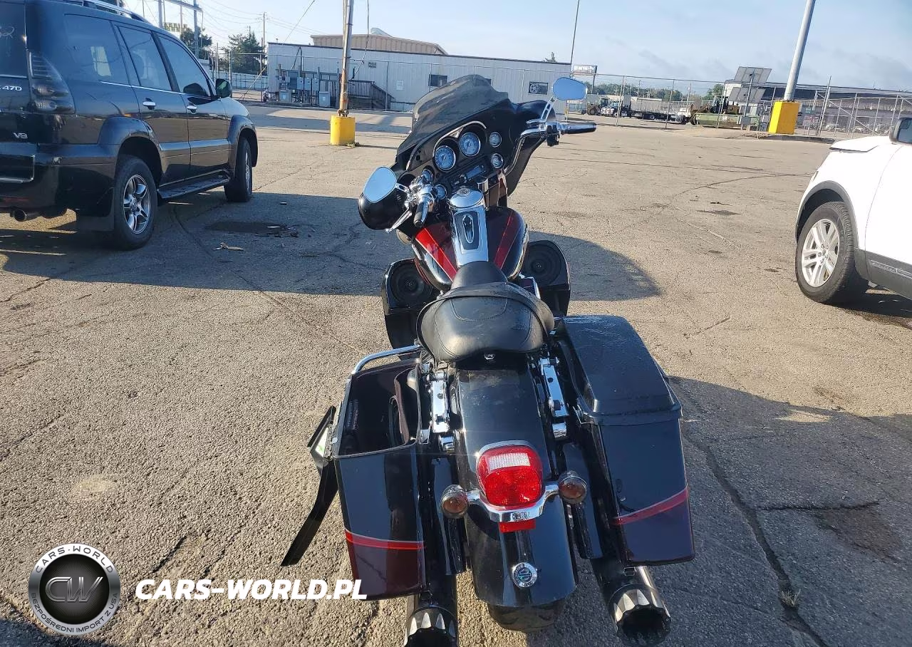 2013 Harley-Davidson Flhtcuse Cvo Ultra Classic Electra Glide VIN:1HD1PR838DB953065 - 4