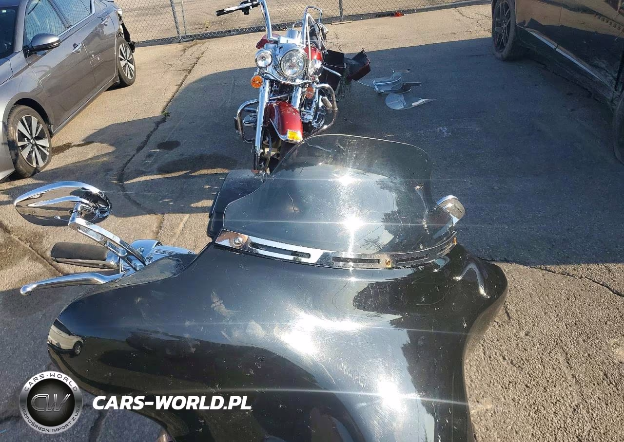 2013 Harley-Davidson Flhtcuse Cvo Ultra Classic Electra Glide VIN:1HD1PR838DB953065 - 5