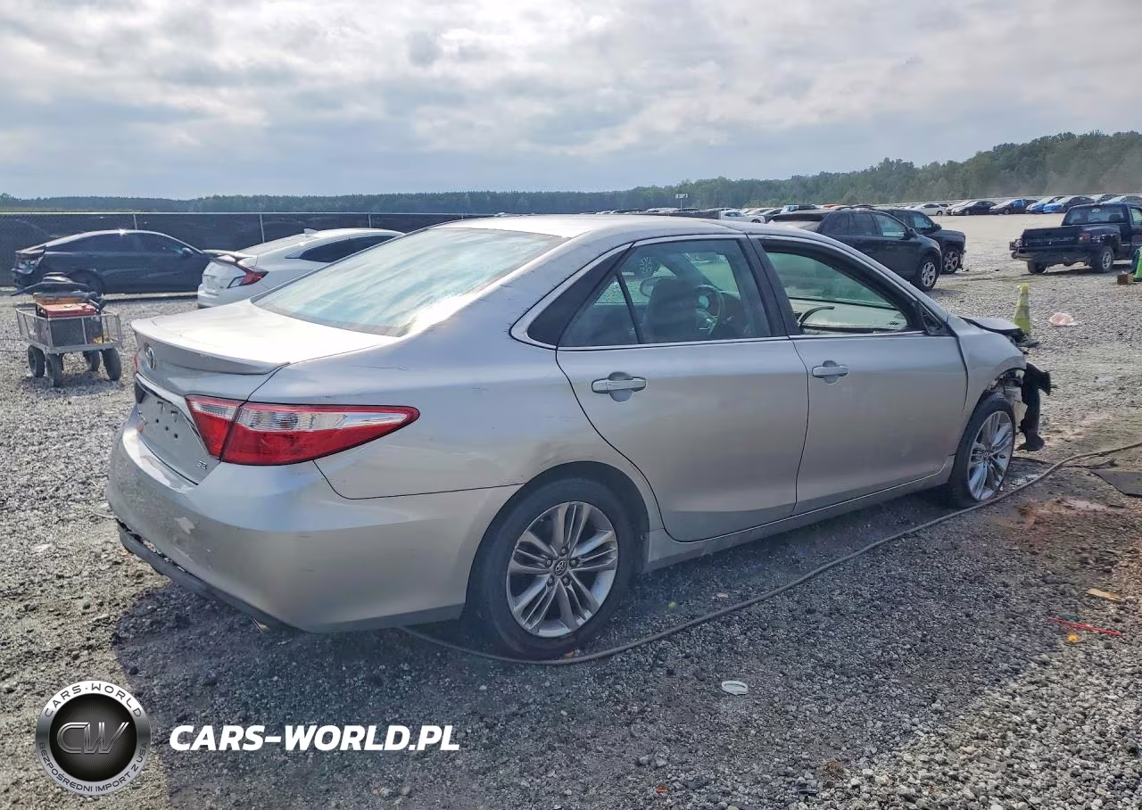 2017 Toyota Camry Se VIN:4T1BF1FK3HU626373 - 3